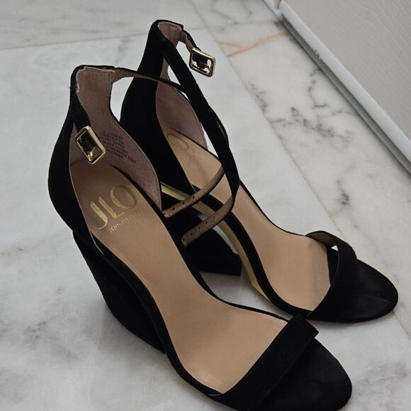 Jennifer Lopez Black Block Heel Suede Heels - Picture 1 of 4